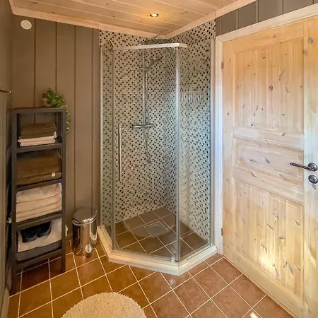 Awesome In With Jacuzzi